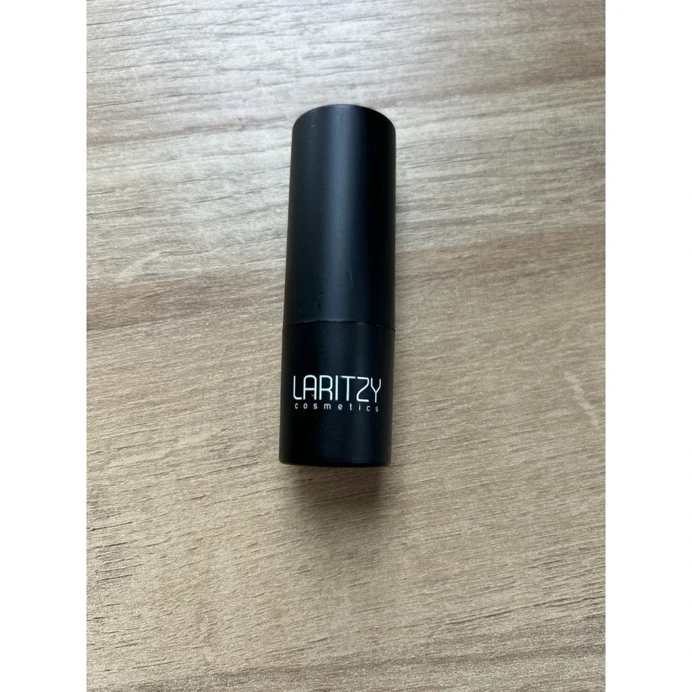 NEW LARITZY COSMETICS Light Stix Highlighter 0.31 oz HALO